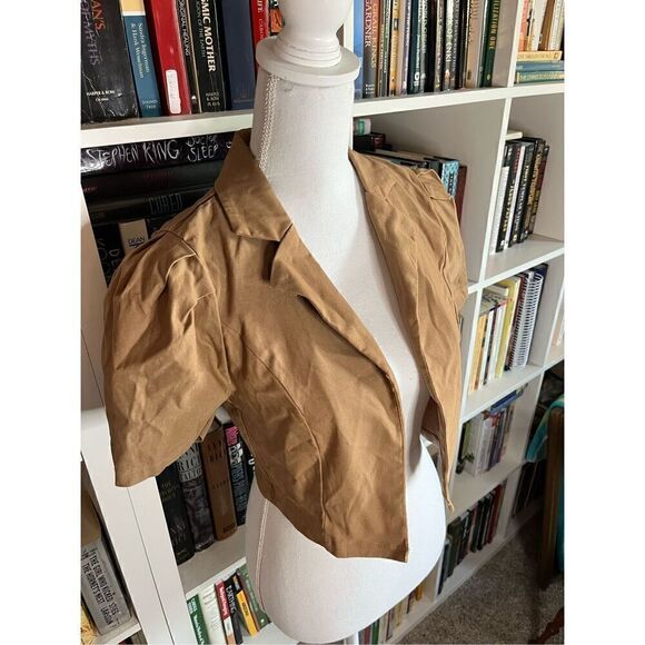 NWT Haute Monde Young Contemporary Tan Puff Sleeve Open Front Crop Top Medium - Picture 1 of 9